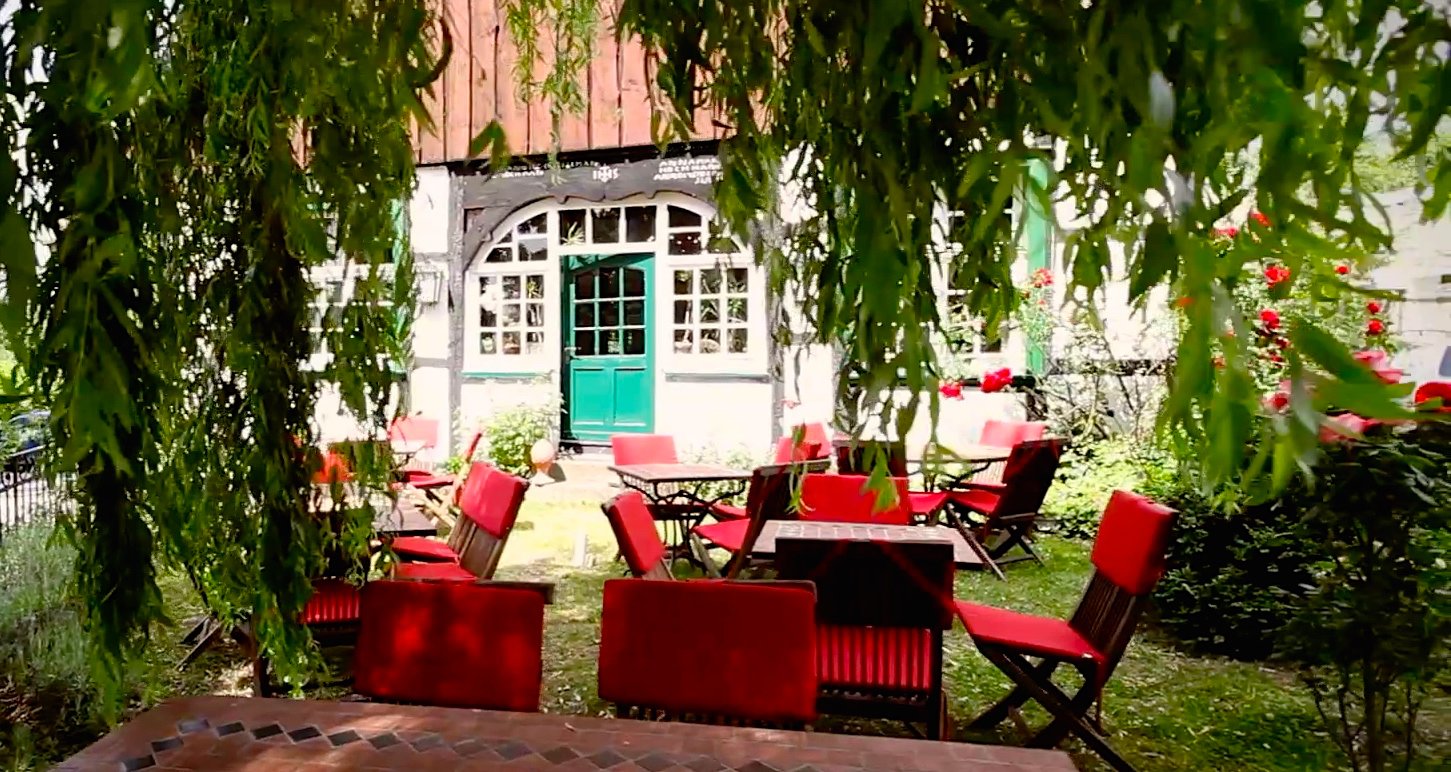 Biergarten unter Linden